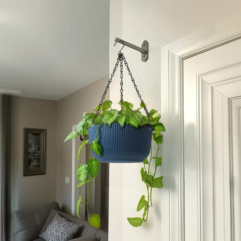 T4U gift-pack planters make a thoughtful plant lover gift.