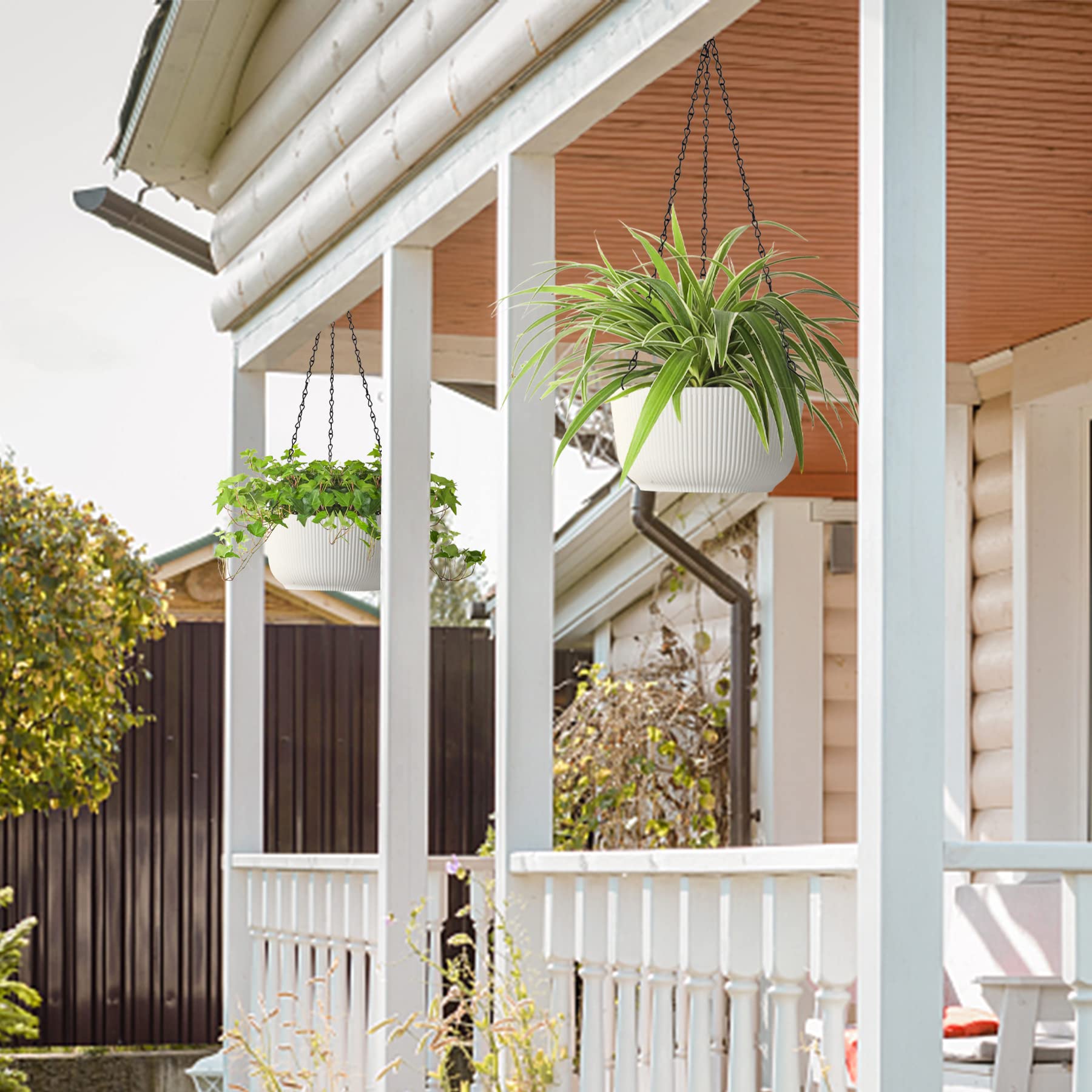 T4U planters come with 3 hooks for easy hanging.