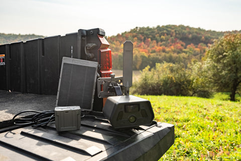TACTACAM Defend solar panel compatible with DEFEND and REVEAL cameras for flexible setups.
