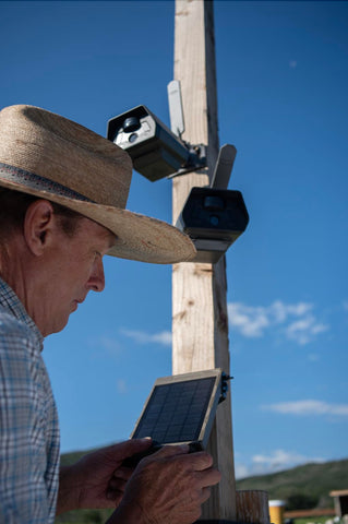 TACTACAM Defend solar panel weatherproof design withstands rain and wind.