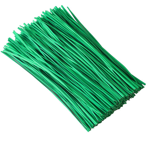 Tangyinrd green twist ties in close-up, sturdy and reusable for quick bag sealing.