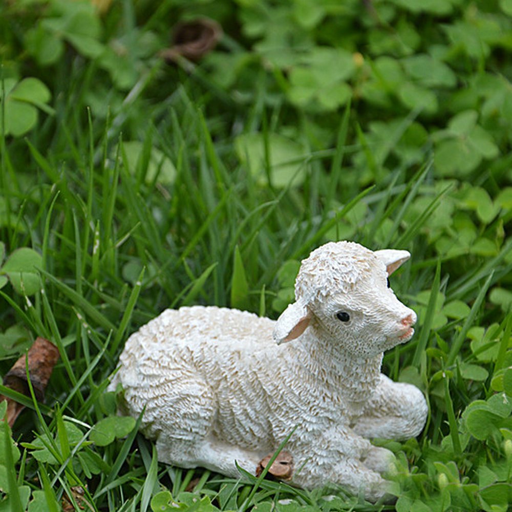 TATEELY close-up of sheep panda miniature detailing