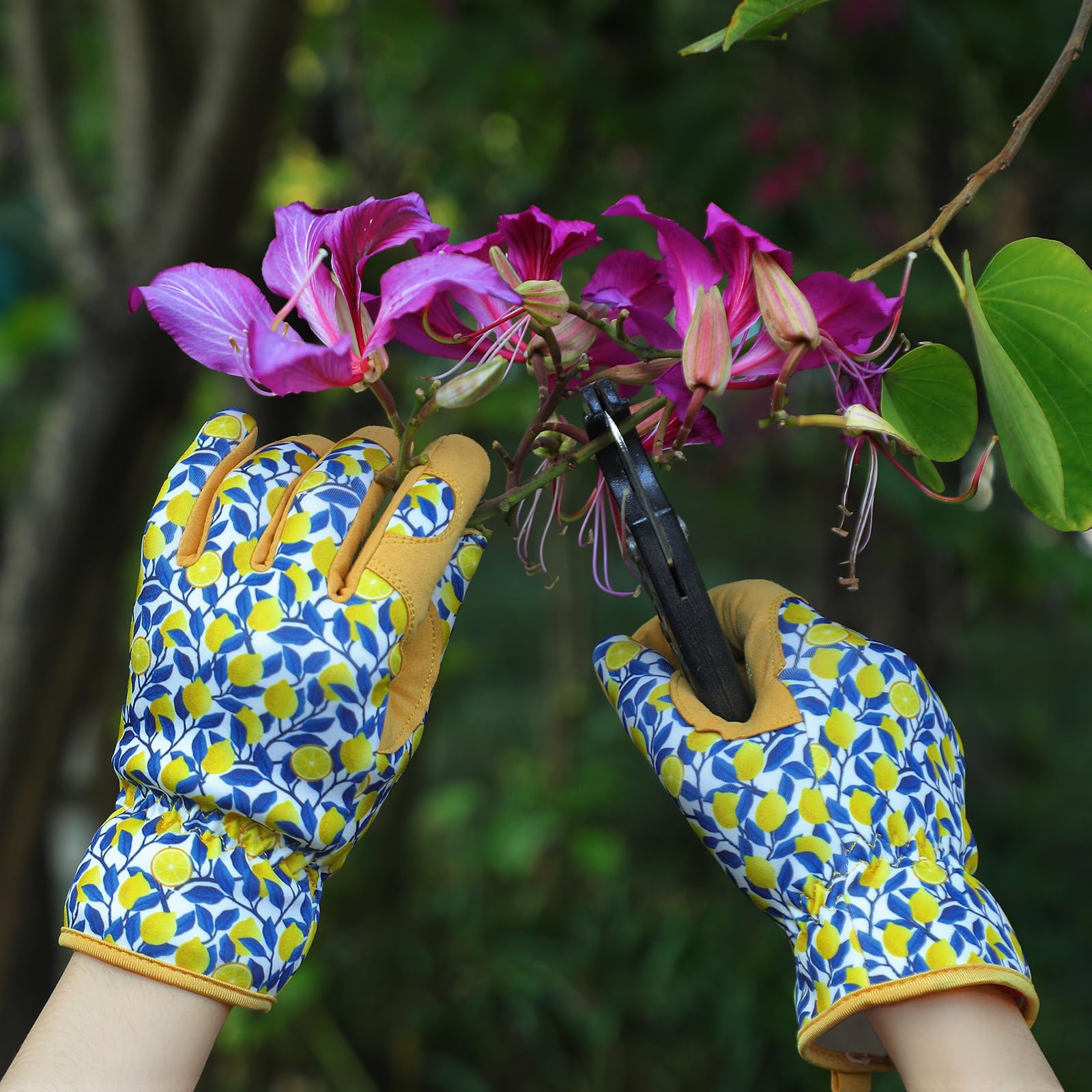 Tavaleu versatile gloves suit gardening, DIY, and light housework.