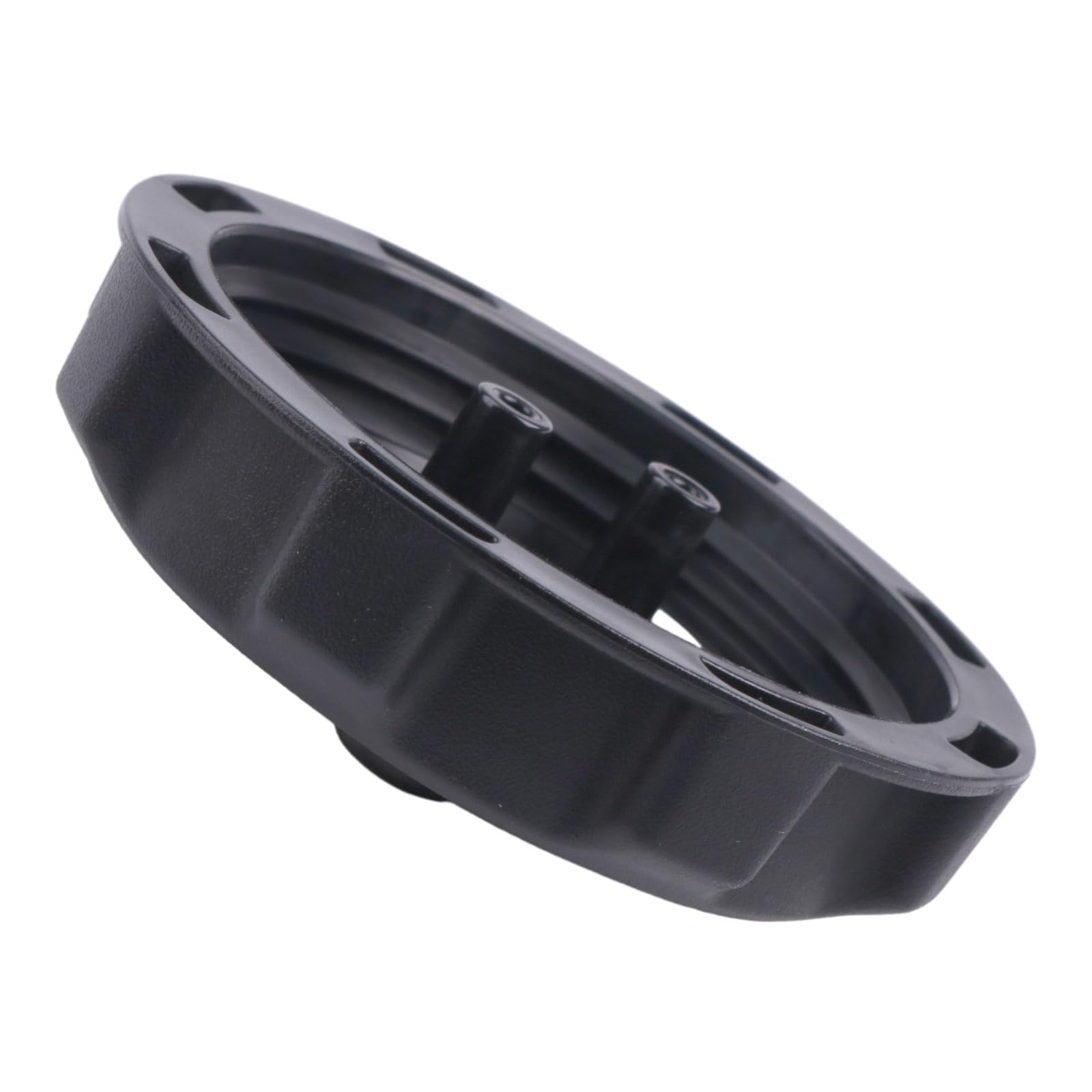 TCINDRR fuel cap side profile reveals smooth edge for quick hand tightening.