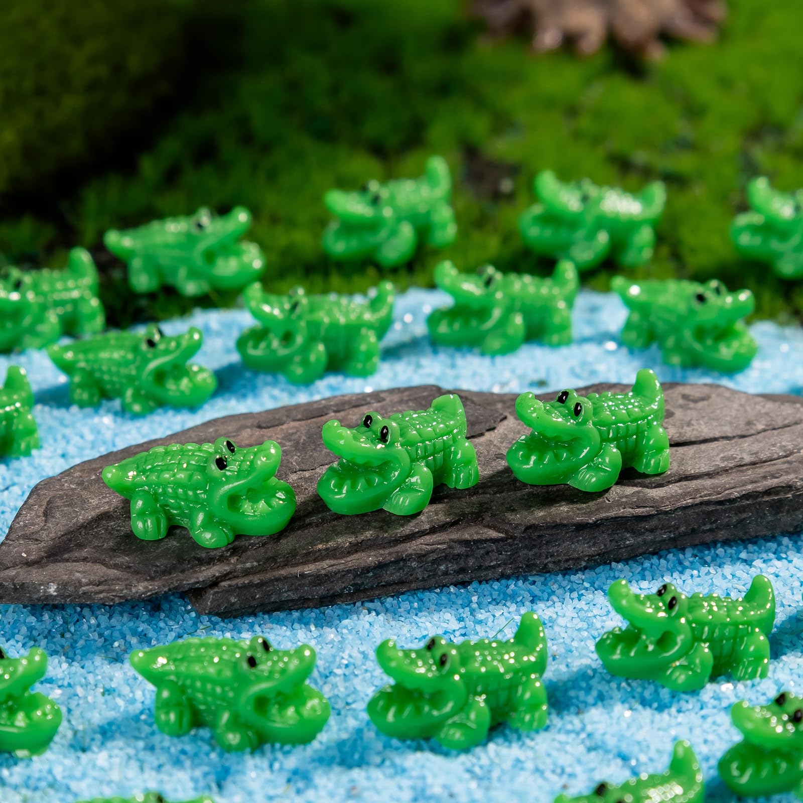 Teenzee crocodile figurines crafted in resin resist weather for outdoor or indoor decoration