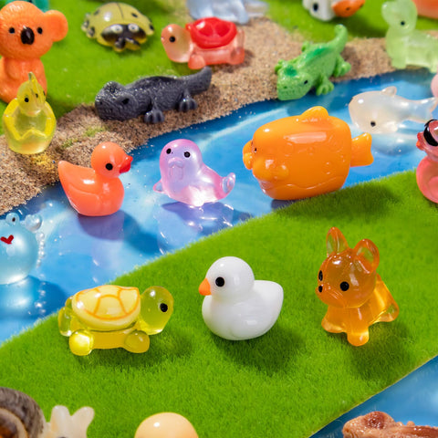 Teenzee dog, lizard and chicken figures for playful crafts
