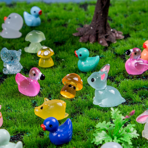 Teenzee mini animals showcase a durable glossy resin finish.