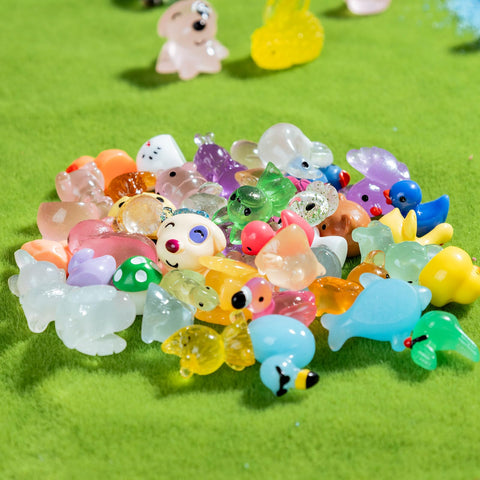 Teenzee resin animal miniatures designed for aquariums and terrariums.
