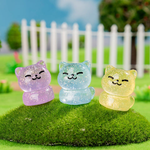 Teenzee resin cat figures with durable glossy finish for long-lasting décor.