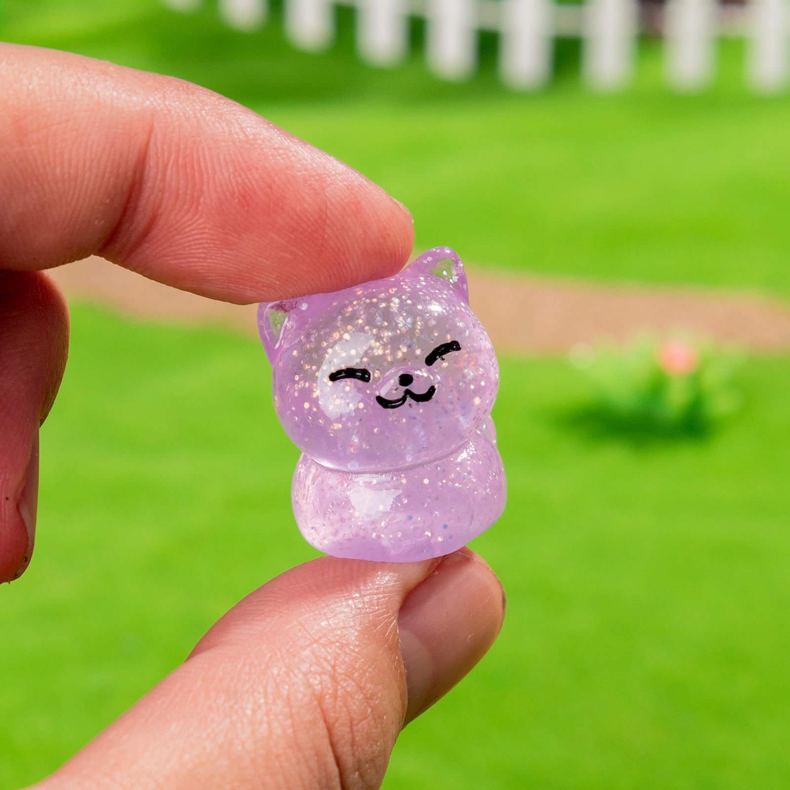 Teenzee small cat figures perfect for crafts and playful pranks.