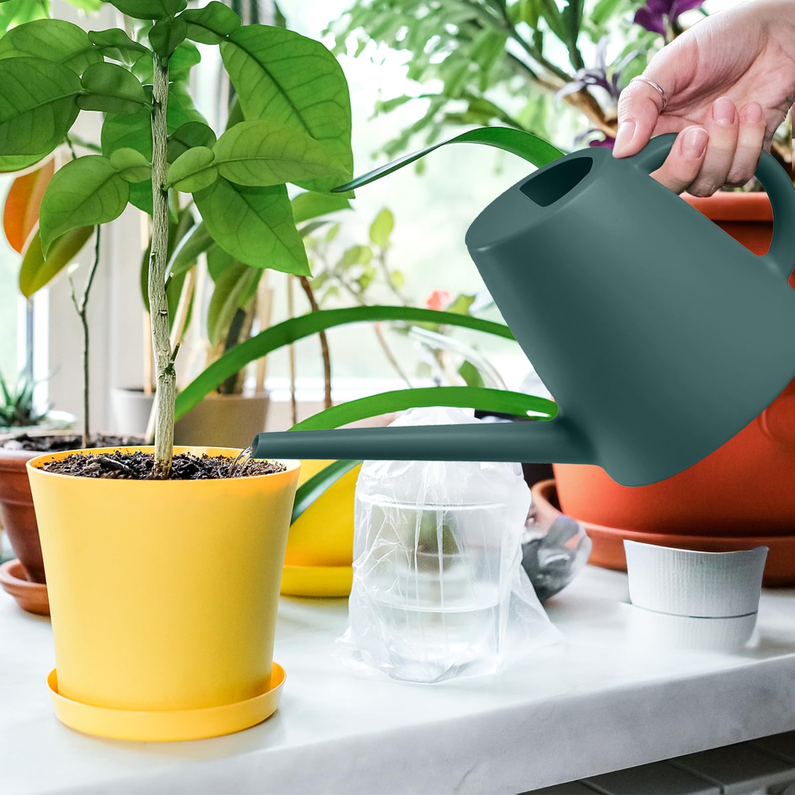 TEIUKAX easy-fill opening enables quick refills from any faucet