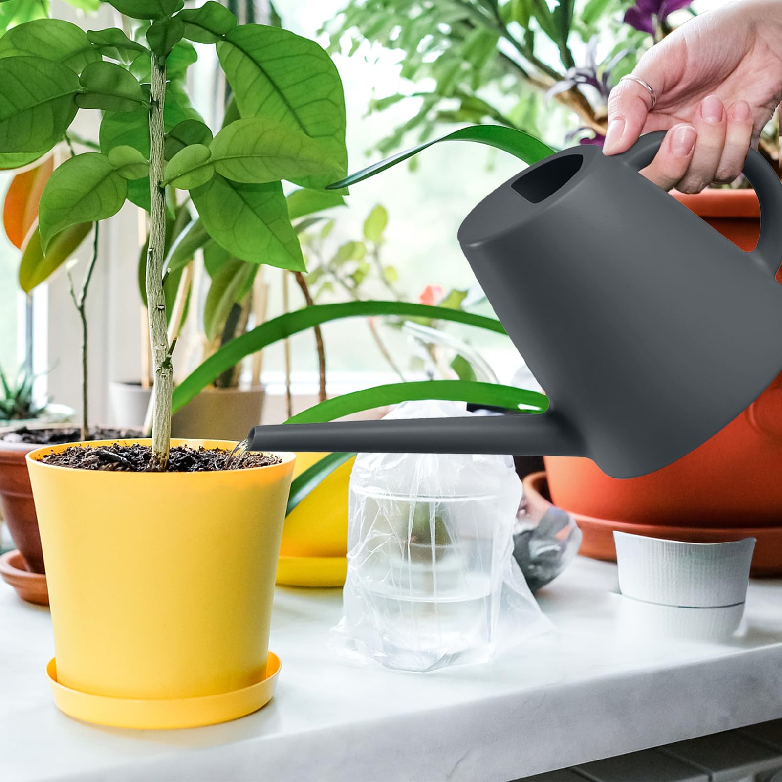 TEIUKAX easy-fill opening makes refilling quick from any faucet.