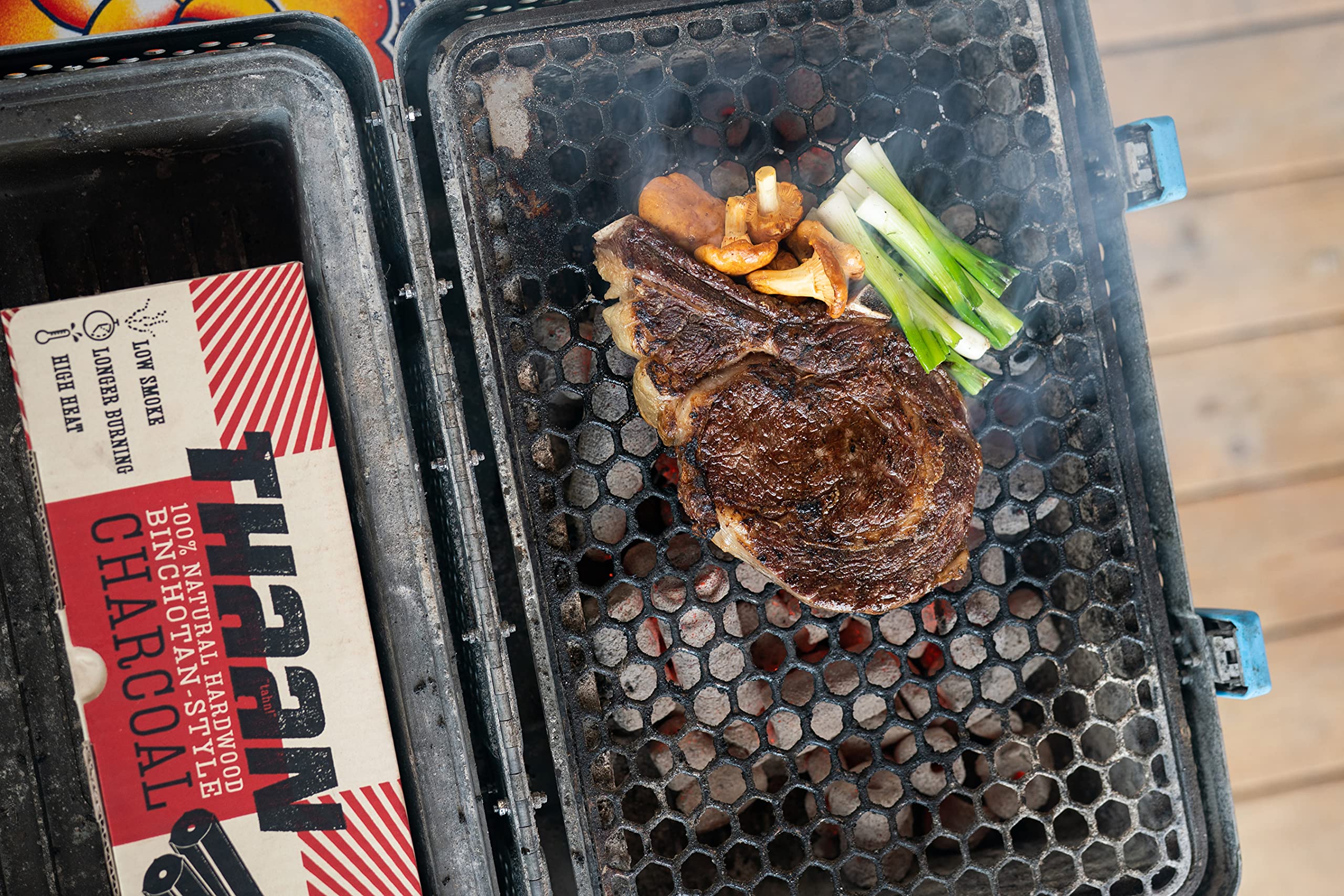 Thaan Charcoal low ash design helps keep the grill clean.