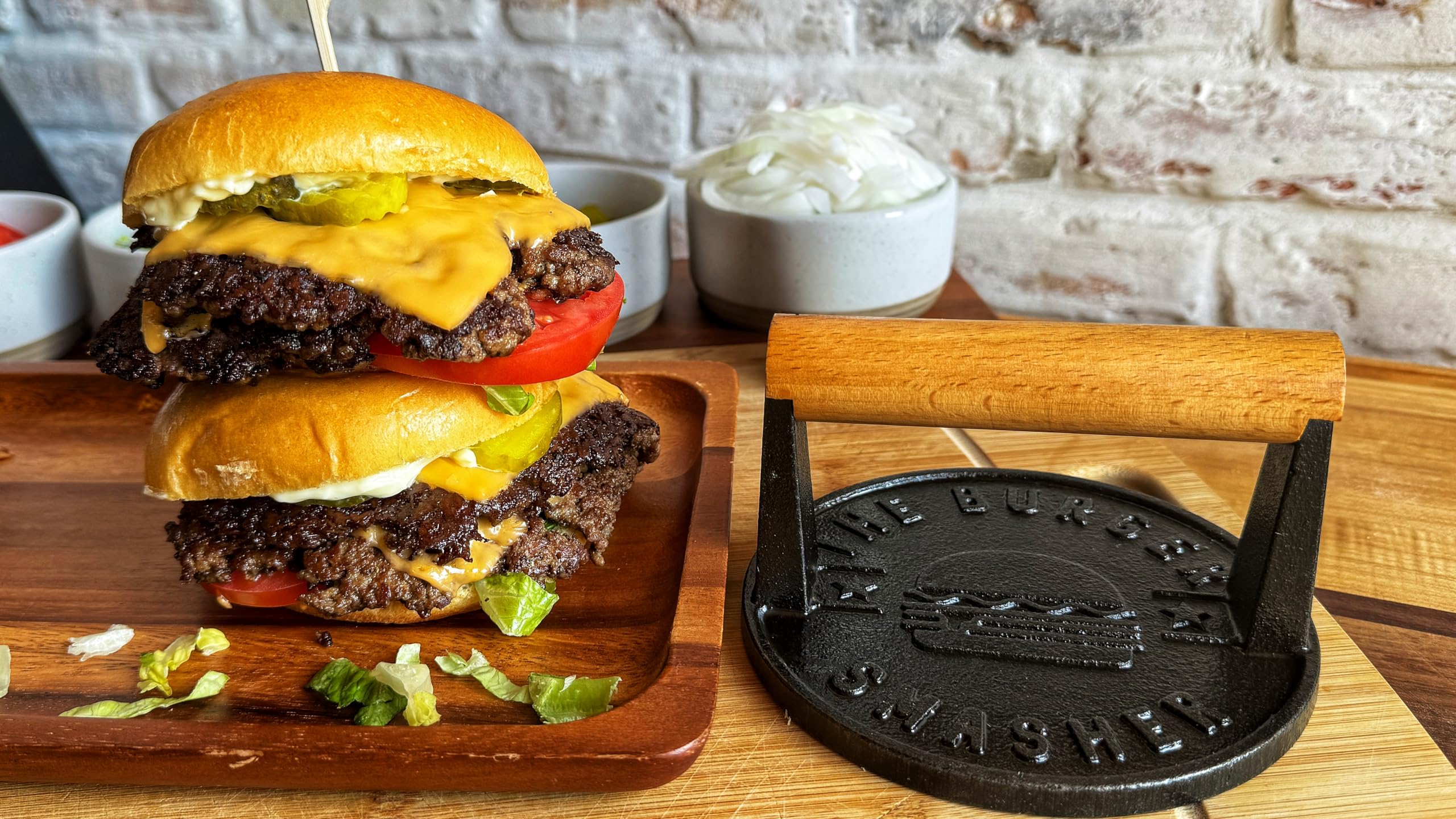 The Burger Smasher gift-ready kit ideal for burger lovers and entertaining