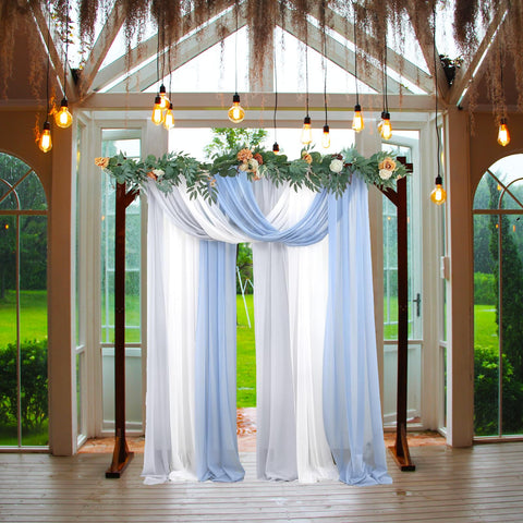 THORISE wedding arch on a lawn highlights stability and elegant silhouette.