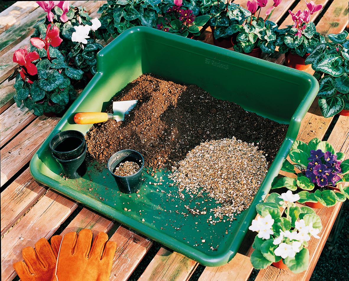 Tierra Garden Garden Tidy Tray supports multi-purpose use in garages or DIY projects.