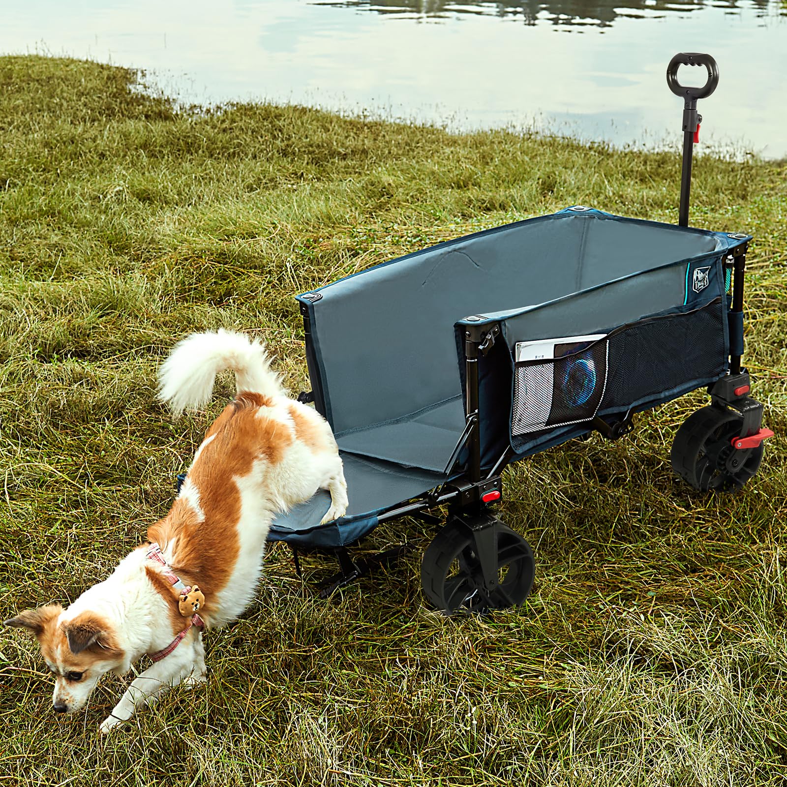 Timber Ridge mesh-bottom wagon enabling quick cleaning after use.