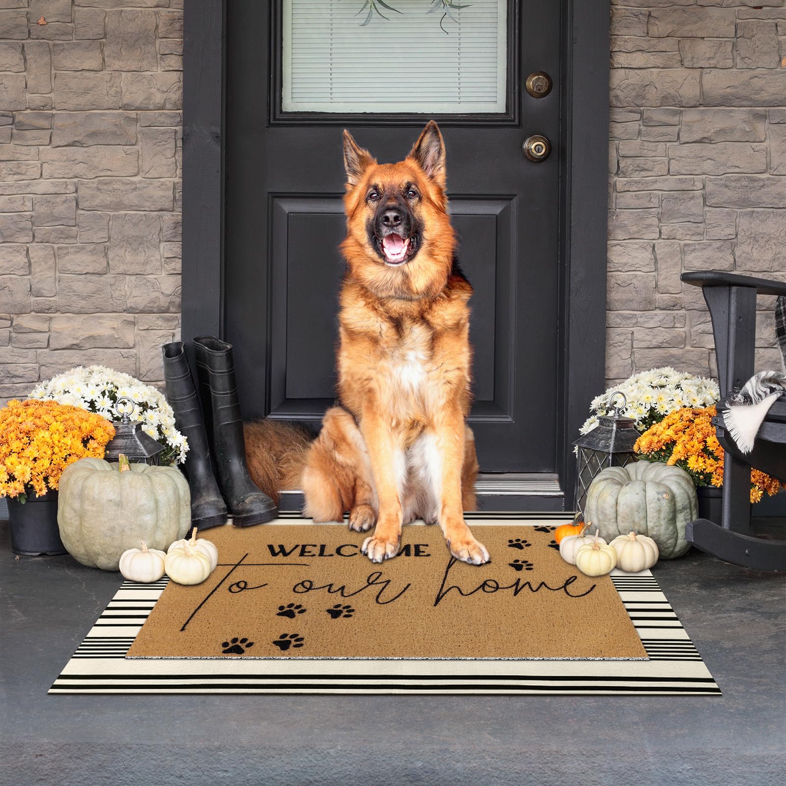 Tinideya easy-clean entry mat keeps the entry tidy and inviting.