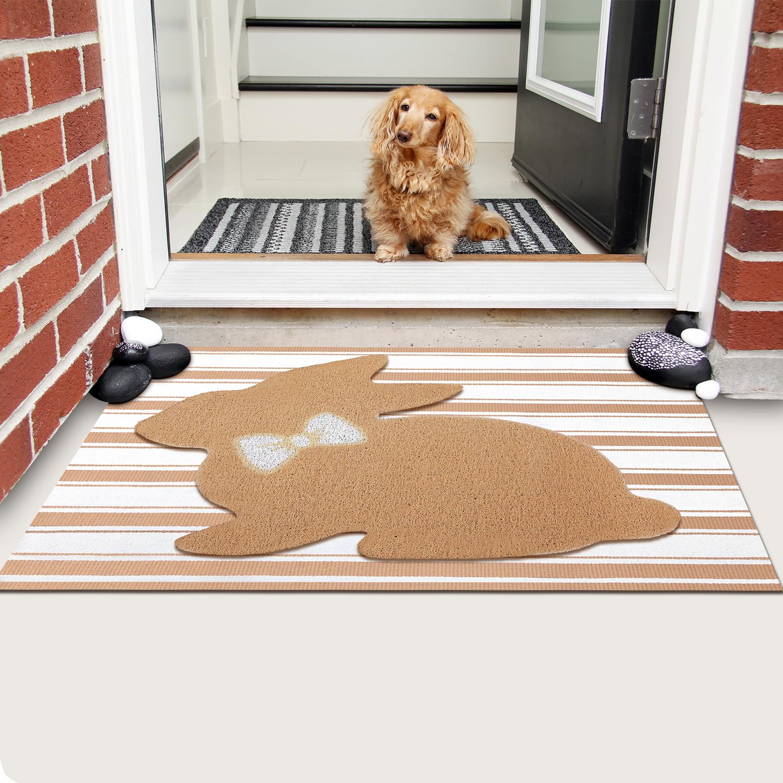 Tinideya entryway mat features durable weave and clear lettering for a welcoming ambiance