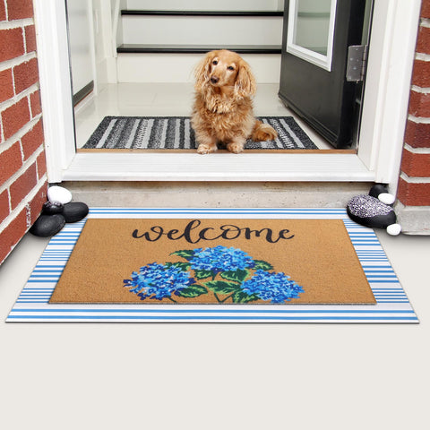 Tinideya entry rug with durable stitching withstands outdoor use.