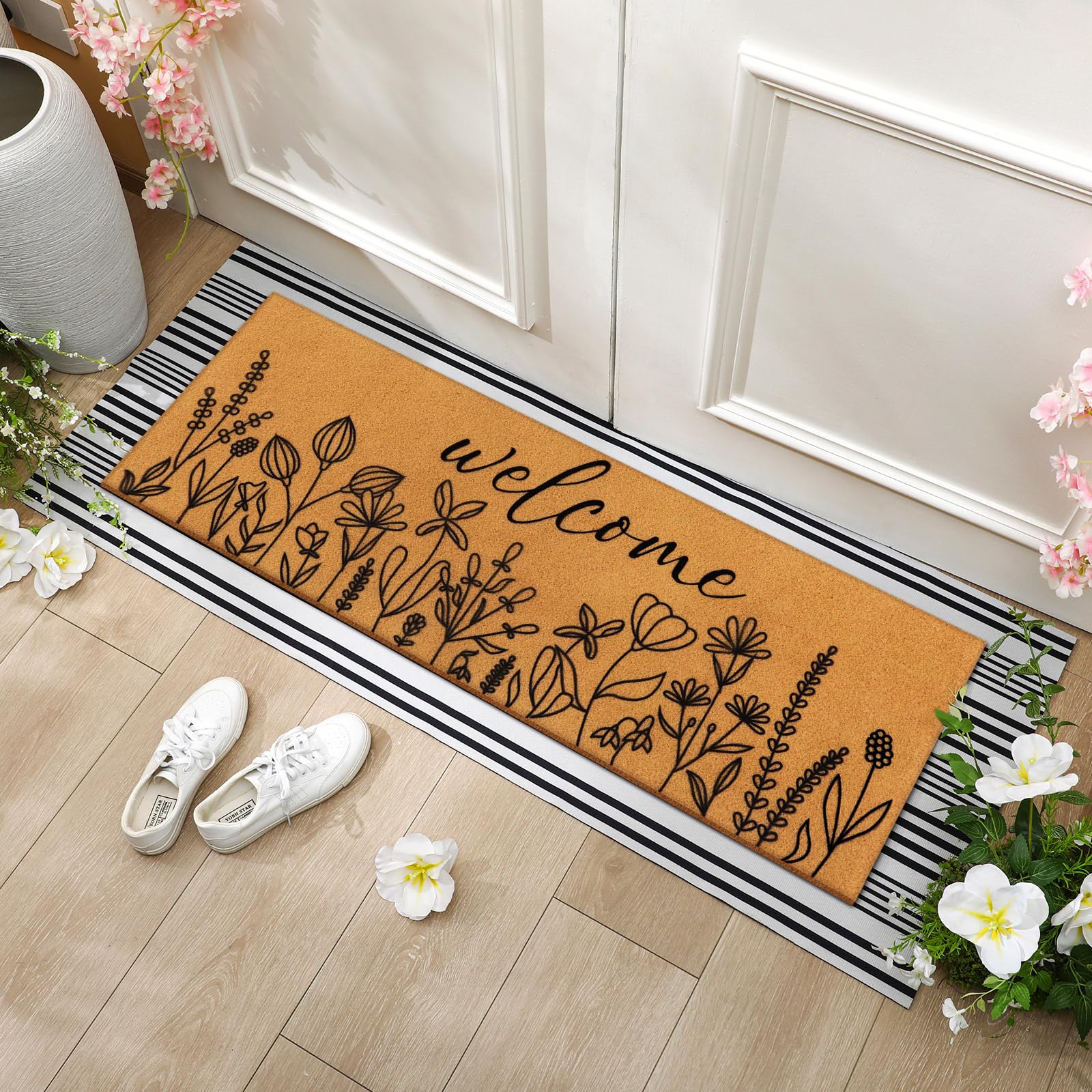 Tinideya front porch entryway decor mat elevates exterior styling.