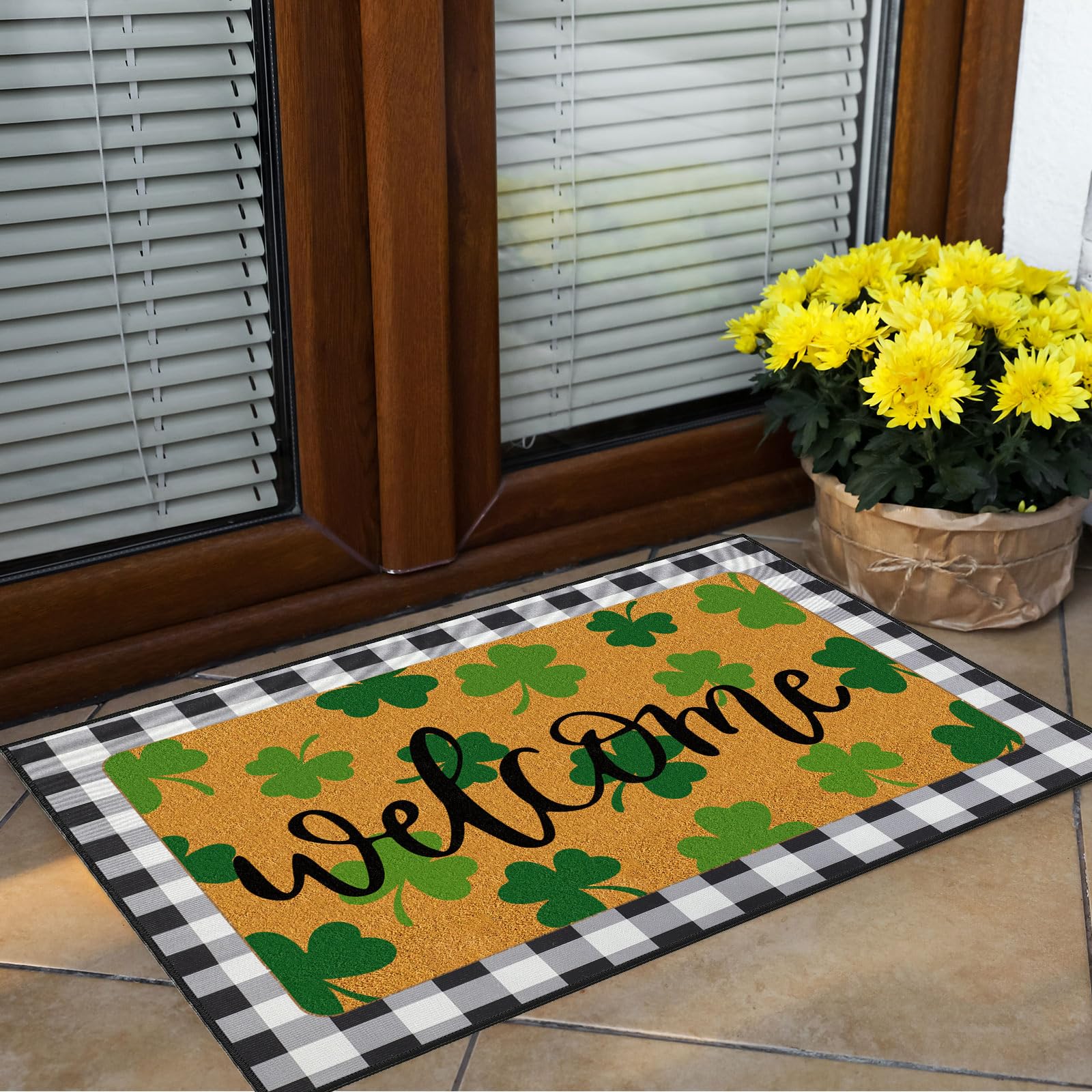 Tinideya green plaid mat adds layered style for entrances and outdoor spaces.