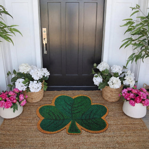 Tinideya indoor-outdoor use doormat suits porches and entryways all year.
