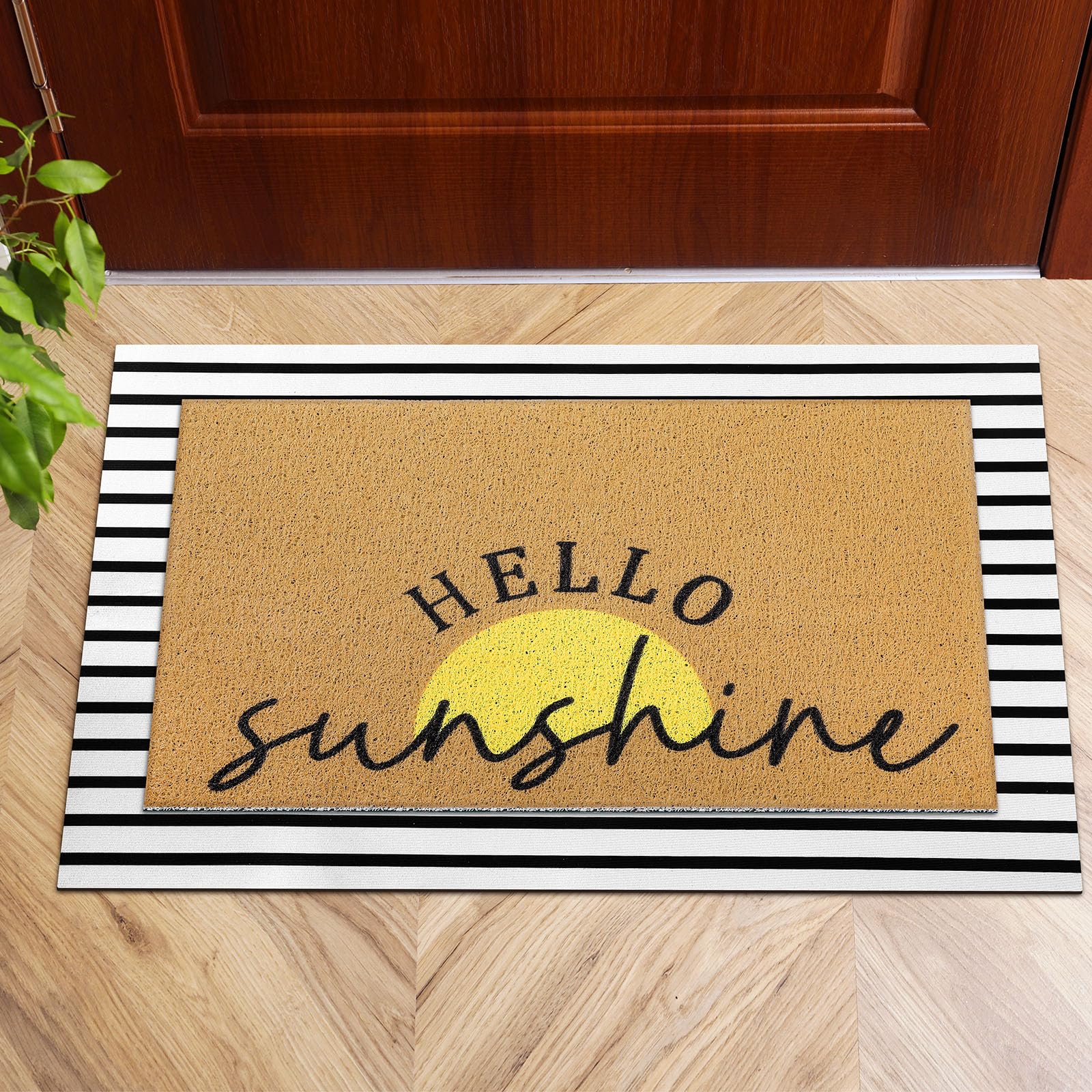 Tinideya two-piece set enhances entryway decor with versatile placement options.