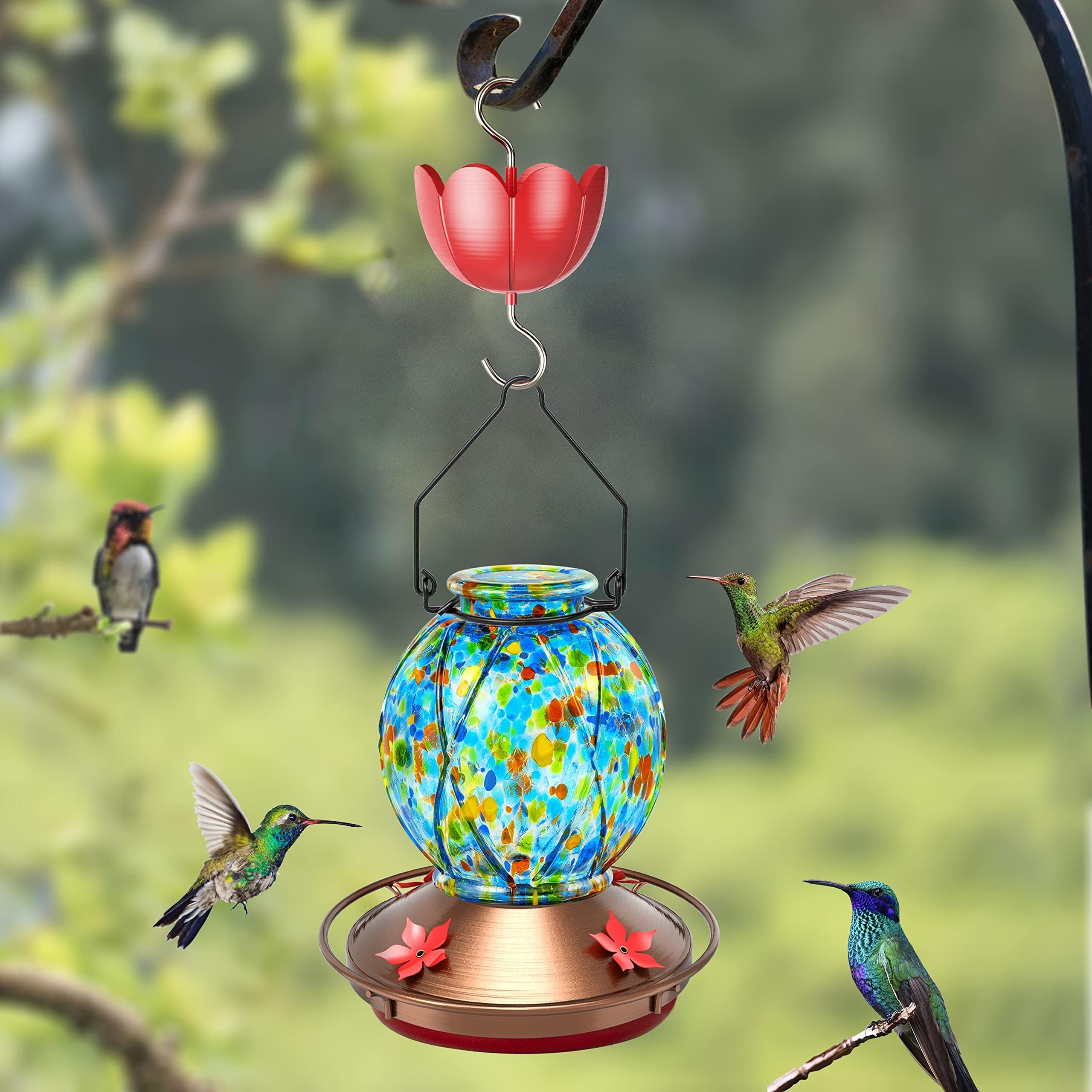 Tinlaviy large hooks allow secure hanging on branches.