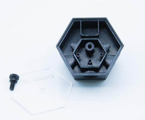 Bottom-weighted base keeps the trap from floating away during aquarium use.