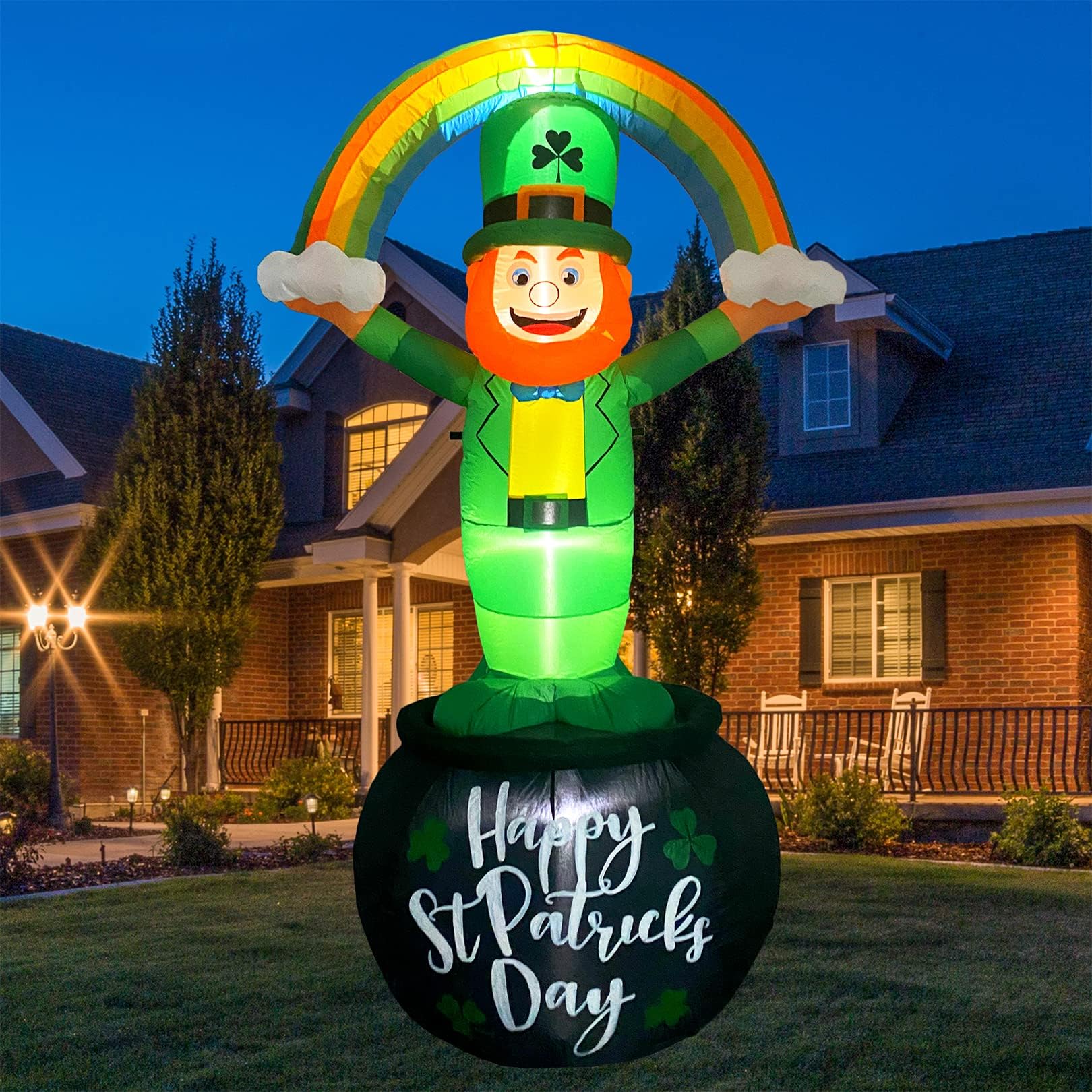 TOCZIM inflatable leprechaun with LED lights glows at night.