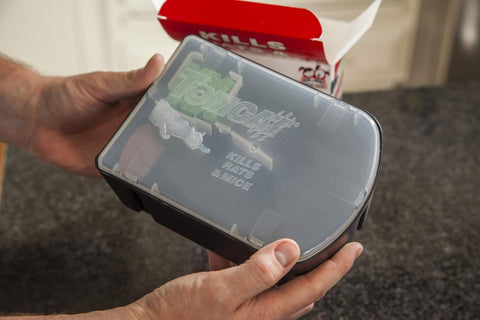 Pre-loaded 4oz bait block inside Tomcat station for quick setup.