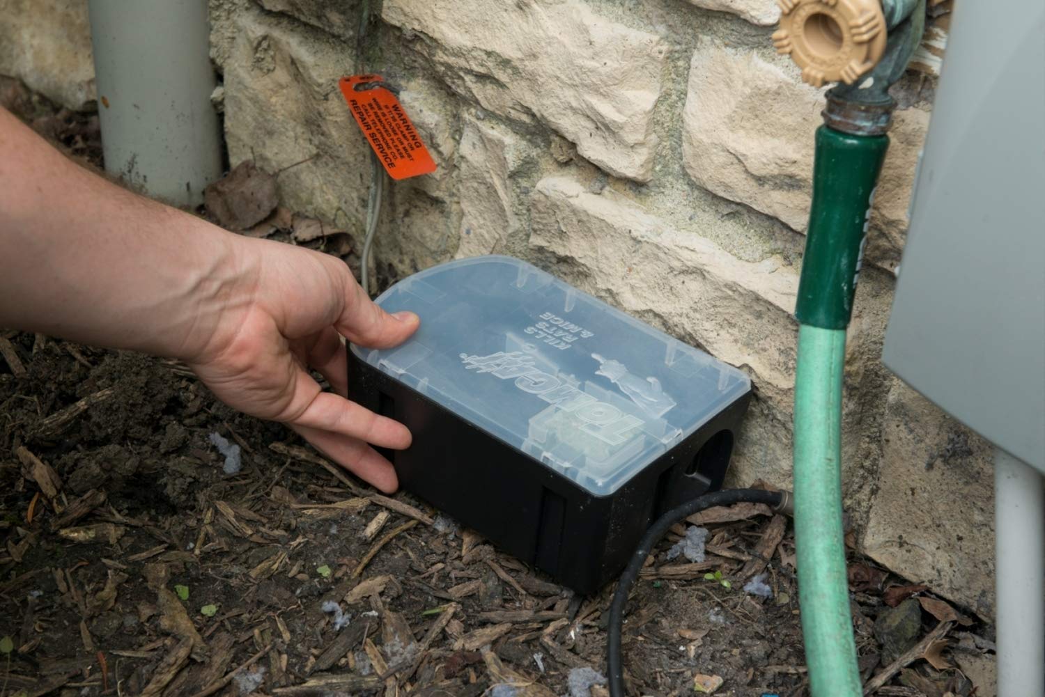 4oz bait block designed to kill up to 10 rats in testing conditions.