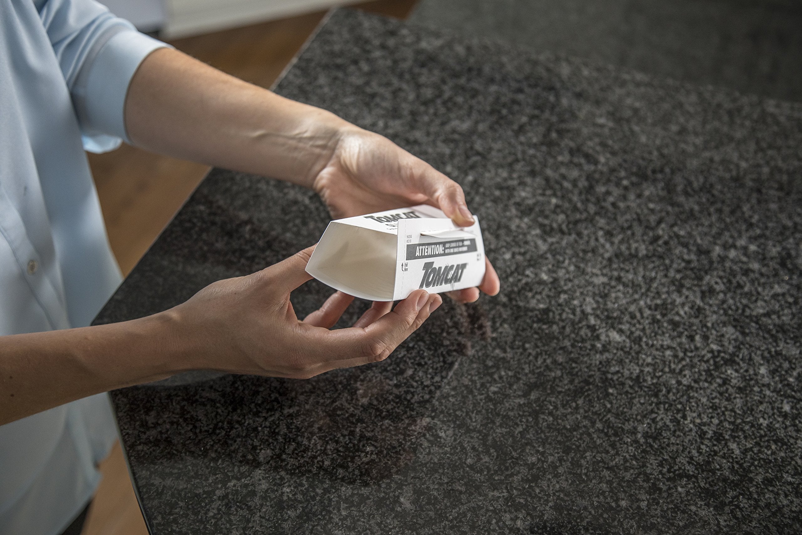 Tomcat glue boards non-toxic and safe for homes with kids.