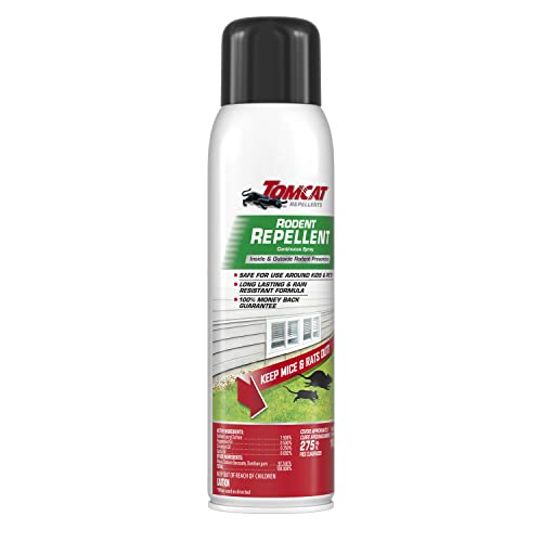 Tomcat Rodent Repellent bottle label highlights essential oil blend.