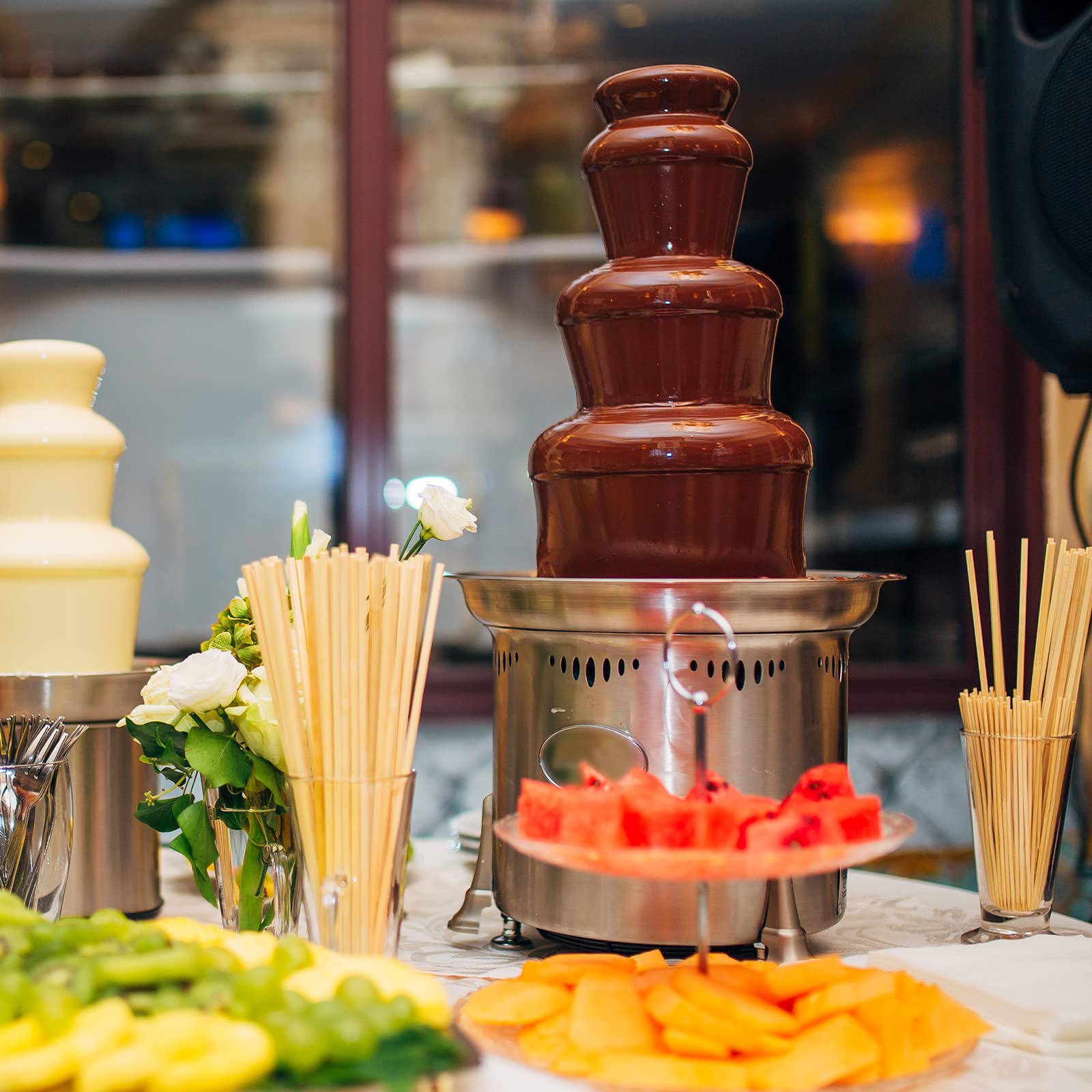 Tongye versatile skewers suit appetizers, fruits, cheese, fondue, chocolate, and cocktails.