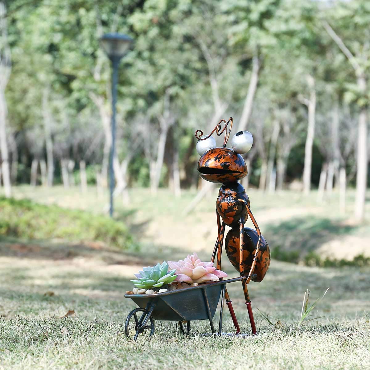 Tooarts ant with removable barrow offers adaptable display for plants or storage.