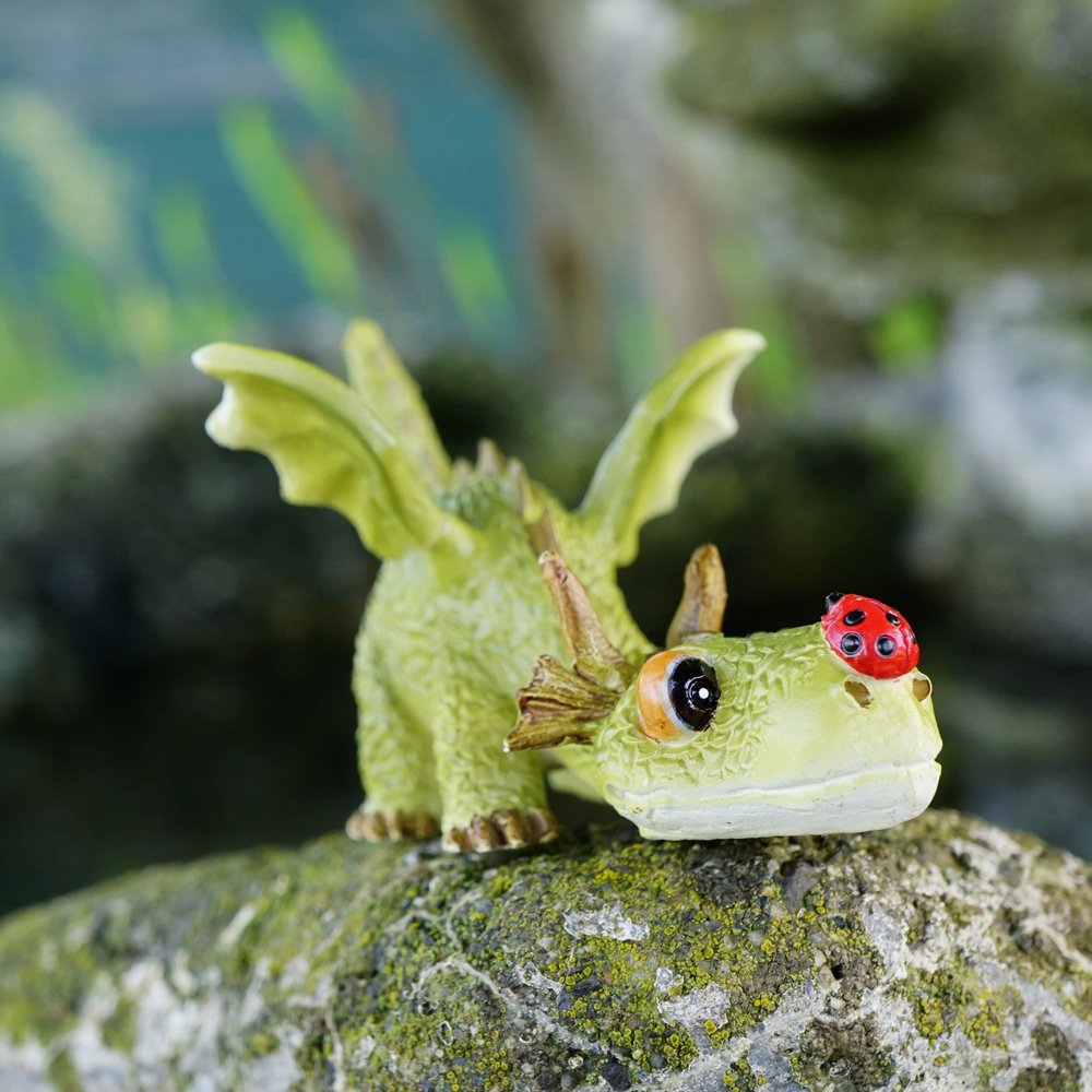 Top Collection 4414 dragon-ladybug closeup shows hand-painted resin detail for collectors.