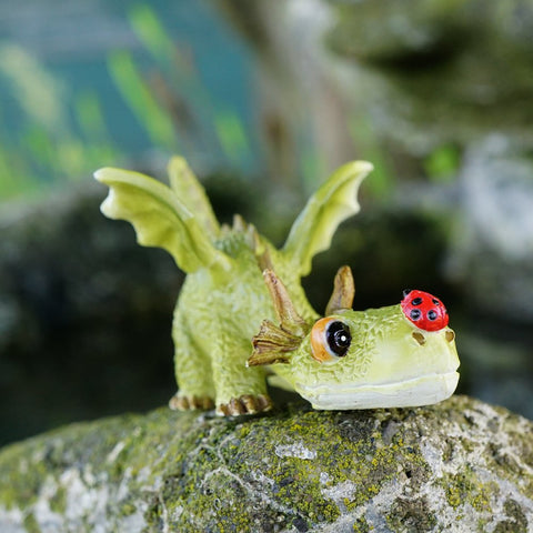 Top Collection 4414 dragon-ladybug closeup shows hand-painted resin detail for collectors.