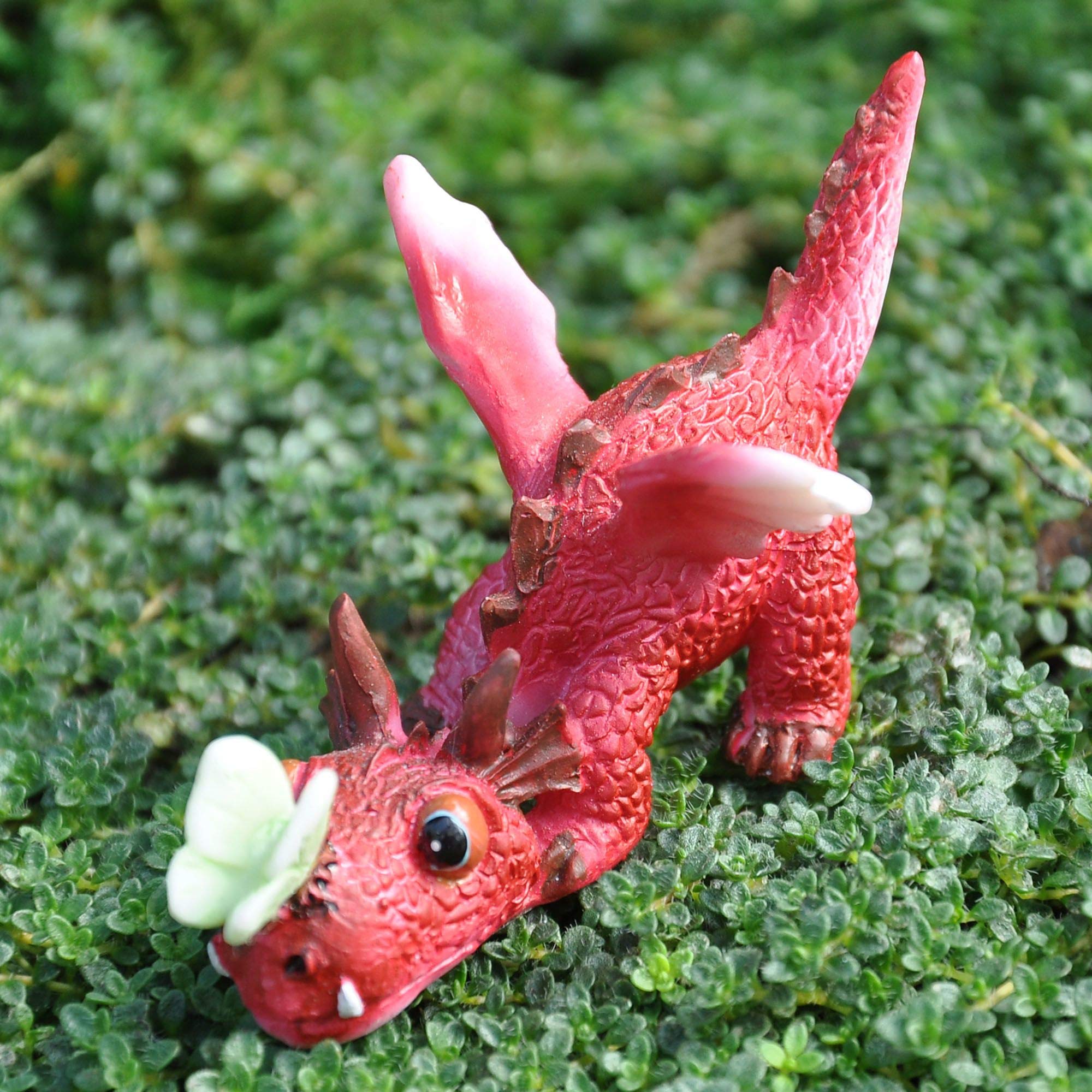Top Collection dragon and butterfly close-up, hand-painted resin detail for charming terrariums