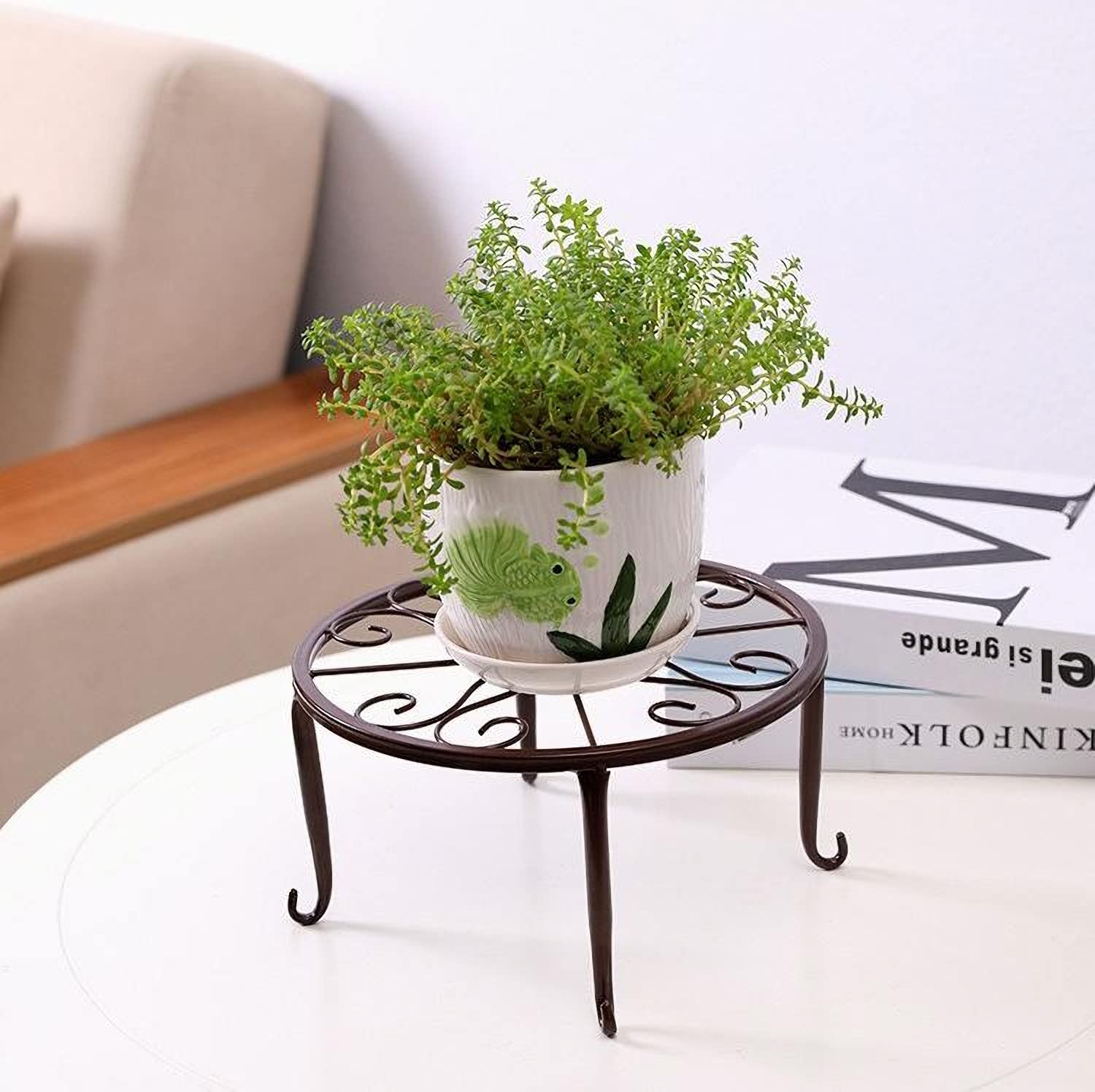 Tosnail ideal for heavy plants and large vases in homes.