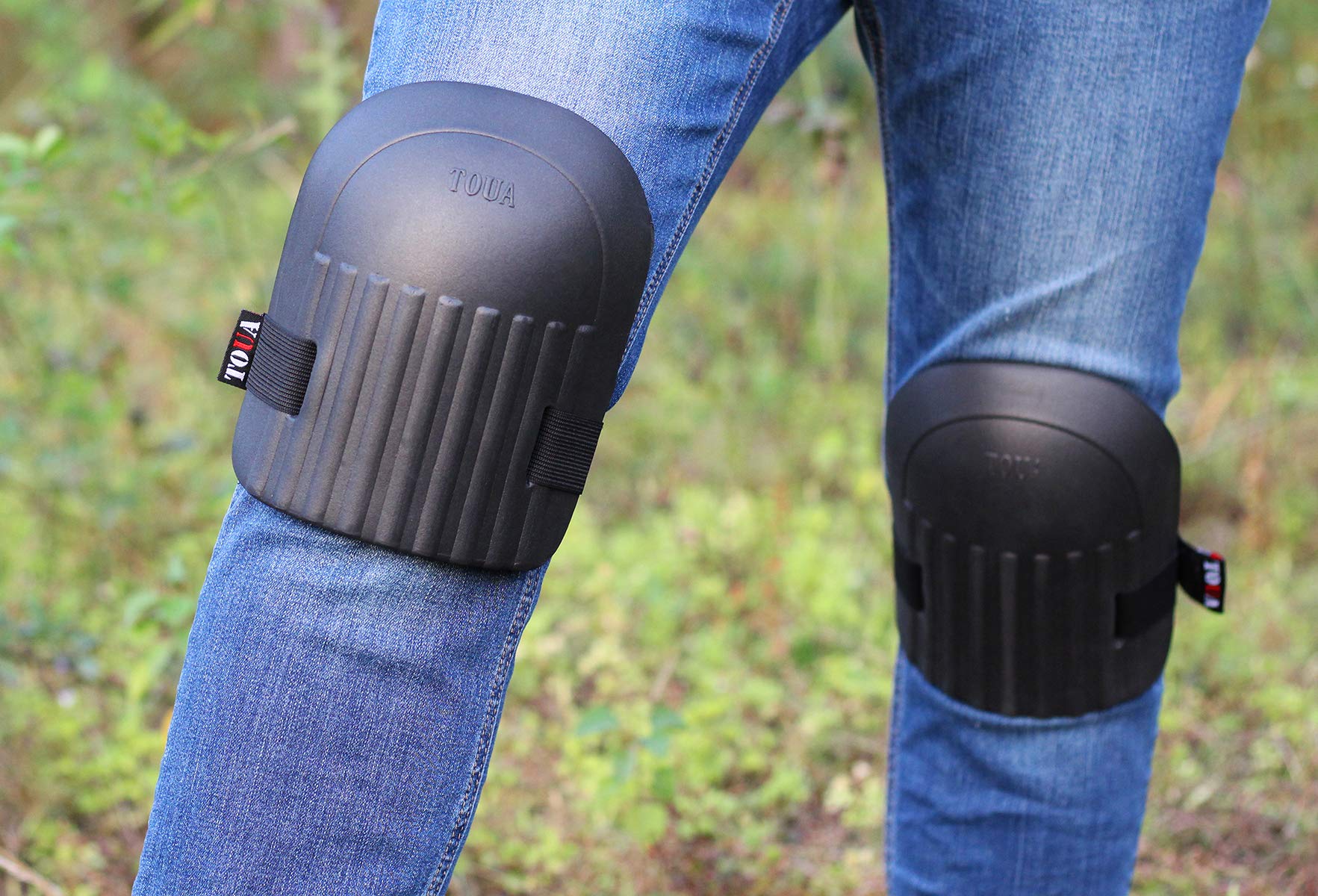 TOUA knee pads rib design helps prevent slipping on smooth floors.
