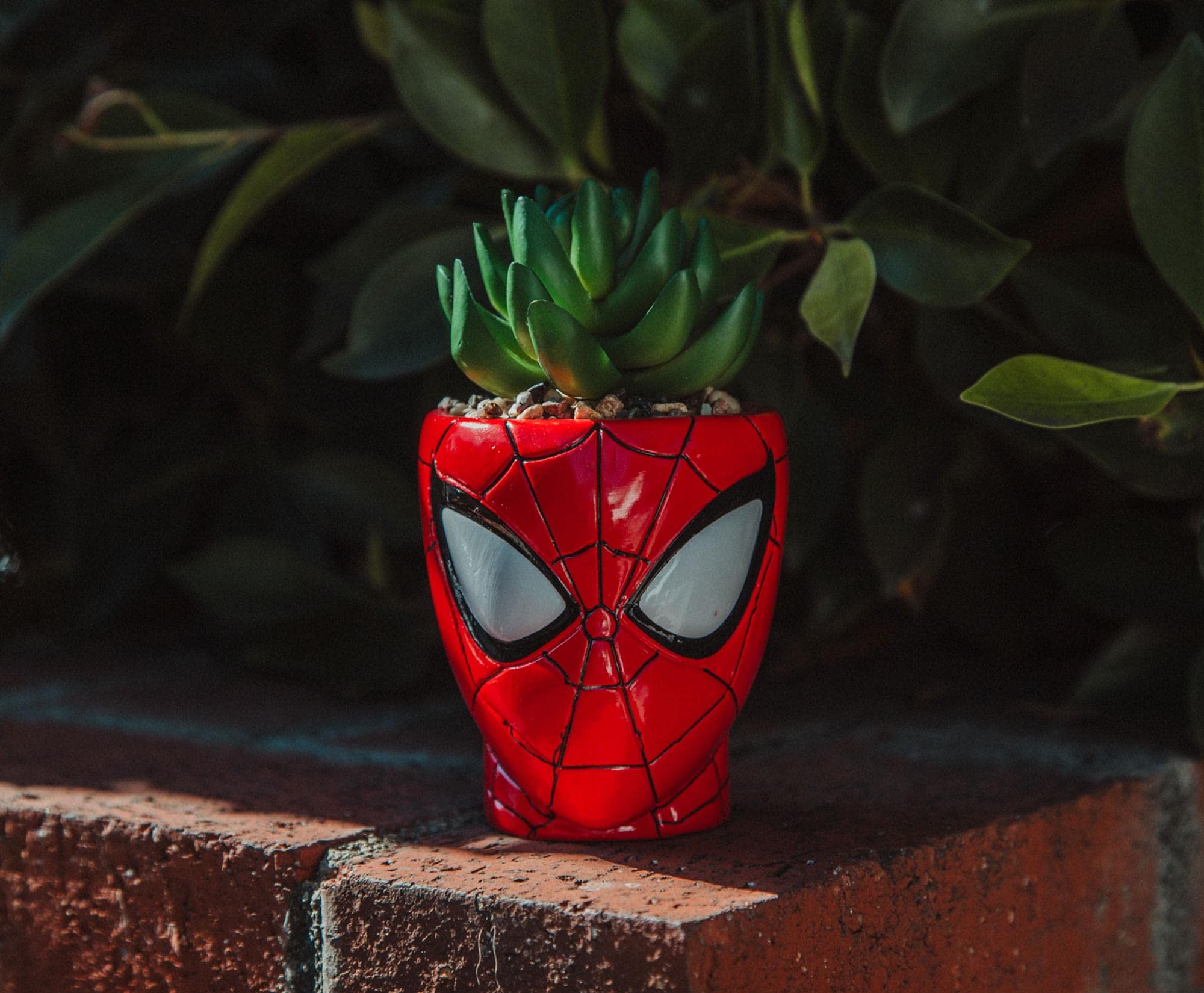 Toynk Marvel planter with exclusive license makes a thoughtful gift for fans.