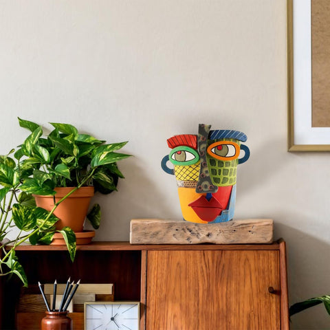TOZLU Picasso planter suitable for garden or indoor decorative displays.