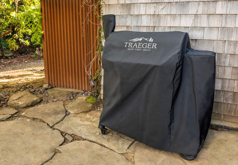 Traeger BAC504 water-resistant material shields Pro 780 during outdoor use.