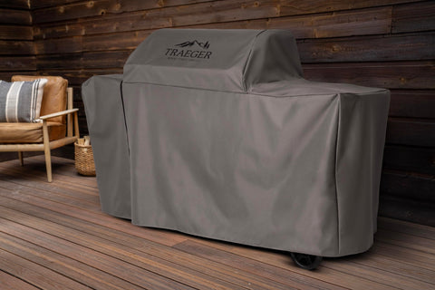 Traeger BAC776 all-weather cover for Woodridge Elite shields from wind and snow