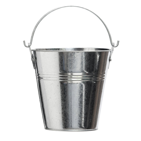 Traeger HDW152 grease bucket steel construction for durability.