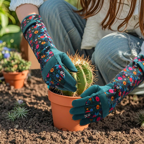 Trifabricy garden gloves suit yard work and DIY tasks with reliable protection.