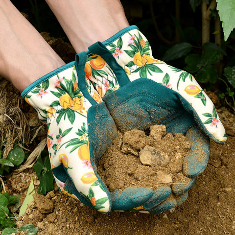 Trifabricy breathable back fabric keeps hands cool while gardening.