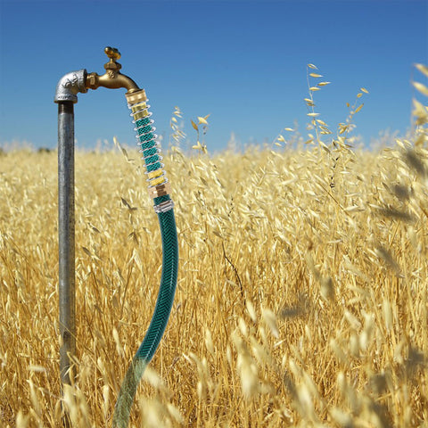 Triumpeek easy-install on faucets or nozzles for smooth flow.